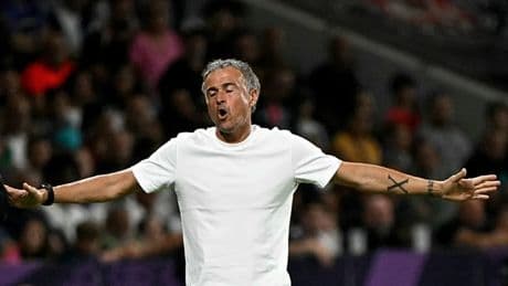 PSG Teknik Direktörü Luis Enrique'nin köprücük kemiği kırıldı!