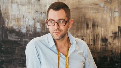 Baro Lucas, el diseñador que viste a las estrellas desde su taller de Tordesillas: "La gente viene a sentirse como en casa"