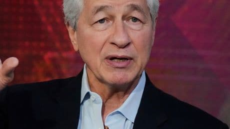 Jamie Dimon Backs Jerome Powell Over Trump in Fed Fight