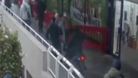 Off duty police officer attacked by machete-wielding thieves as he confronts them