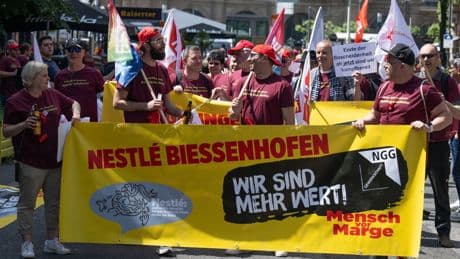 Lebensmittelbranche: Protest gegen Nestlé-Schrumpfkurs