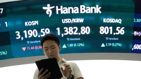 Asian shares mostly decline as worries continue over Trump's tariffs