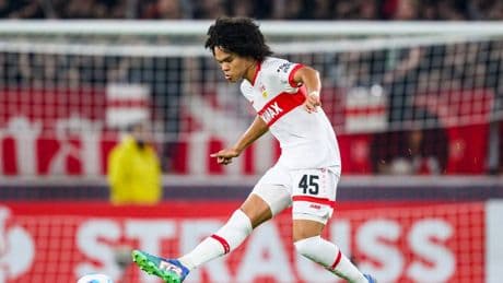 VfB Stuttgart: Verteidiger Chase unterschreibt Vertrag in Salzburg