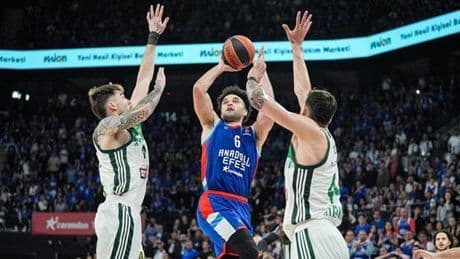Anadolu Efes, Atina'da Final Four için sahaya çıkıyor!