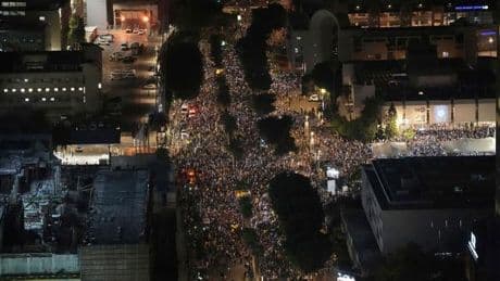 Lage im Überblick: Großdemonstration in Israel für Geisel-Befreiung
