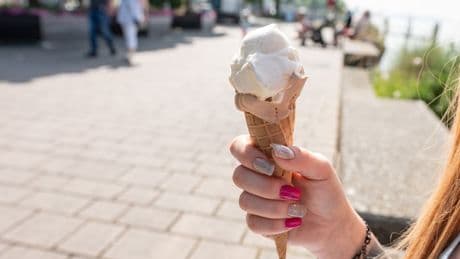 Schoko und Vanille sind out - Die Eis-Trends 2025