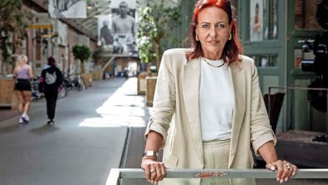 Na de dood van haar zus pleit Barbara voor speciaal noodnummer: ’Slachtoffers van huiselijk geweld ervaren te hoge drempel’