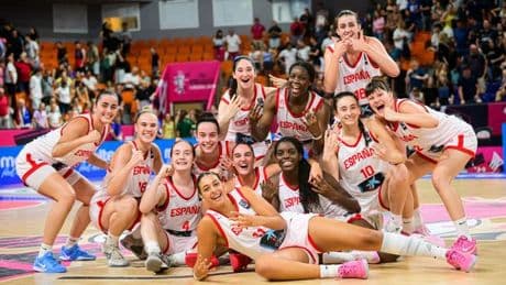 España vence a República Checa y pasa invicta a cuartos de final