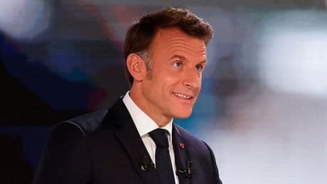 L'investissement de Sanofi aux États-Unis n'est «pas un problème», estime Macron