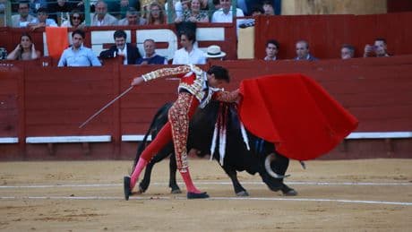 Roca Rey indulta a Labriego, de Jandilla, y sale a hombros con Talavante en Jerez