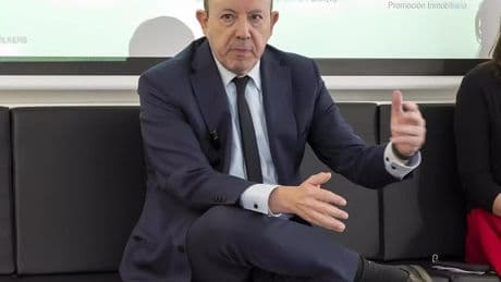 ¿Eliminar días festivos para crecer? Gonzalo Bernardos analiza la polémica medida del Gobierno francés
