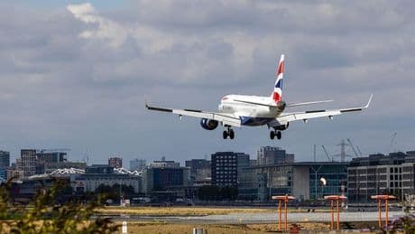 Woman so disgusted by plane passenger's action she demands they join 'no fly' list