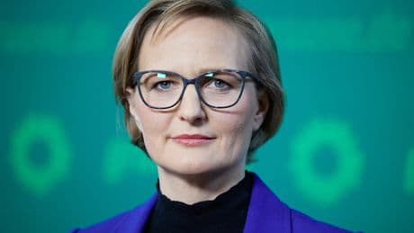 „Kann nicht sein, dass eine Frau wie Freiwild einmal durch die Manege geführt wird“