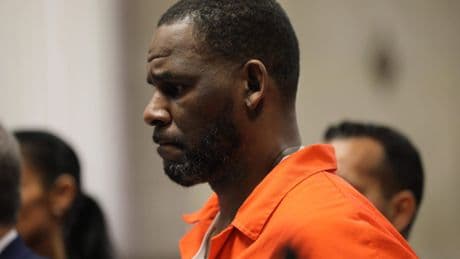 Advocaat R. Kelly: ’Waar hij nu slaapt kruipen overal spinnen’