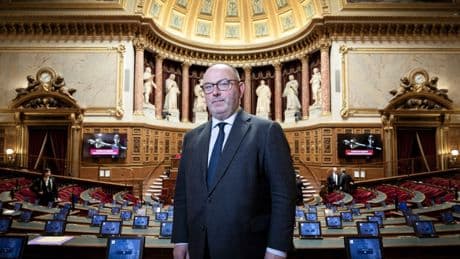 « Climato-sceptique », « émissaire de la FNSEA » : qui est vraiment le sénateur Laurent Duplomb ?