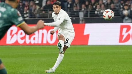 Eintracht-Star Chaïbi - Erst Mega-Lob, dann Wechsel nach Frankreich?