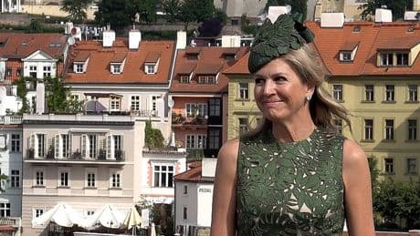 Máxima zonder koning in Praag: 'Eenzaam moment voor mij'