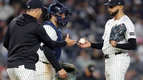 Aaron Boone leaves door open for Yankees closer change as Devin Williams struggles