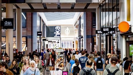Economie bijna stilgevallen in tweede kwartaal: ’Consument gaf minder geld uit en handelssaldo negatief’