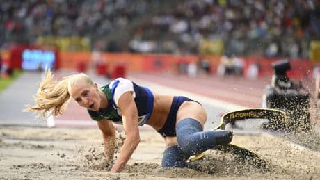 Para-atlete Jong klopt in Brussel publieksfavoriet Thiam: 'Maar ik blijf trotse paralympiër'