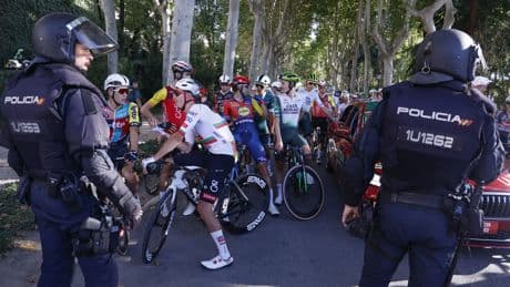 La UCI señala a Sánchez por el boicot: "Lamentamos que lo haya respaldado"