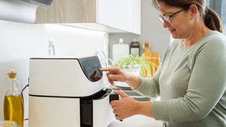 Expert shares 'extremely concerning' thing you should never do with air fryer