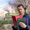 Dans un nouvel épisode de « Sur le front », Hugo Clément se demande où passe notre argent