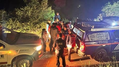 Bayburt-Erzurum sınırında M20J tipi uçak kaza yaptı; 2 kişi aranıyor: "Yardım edin, ölüyoruz!"