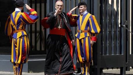 Niente conclave per il cardinale "ringiovanito". Uno resta fuori per soli due giorni