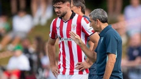 Situación límite con los centrales del Athletic: Egiluz un mes de baja y Paredes con molestias