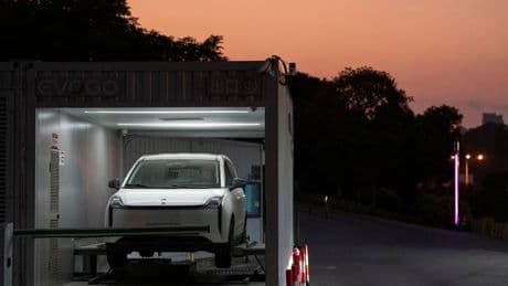Chinese Battery Giant CATL Seeks Over $4 Billion In Hong Kong Listing
