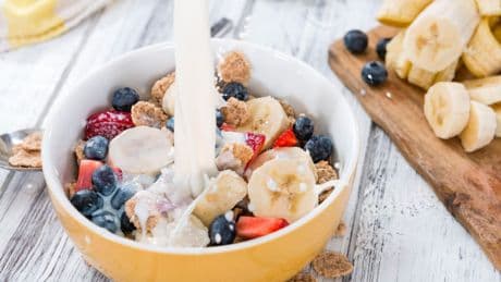 Das Timing ist entscheidend - Erst die Milch oder erst das Müsli?