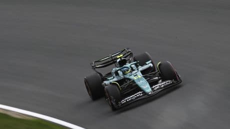 Aston Martin se agarra a su alerón trasero en Monza