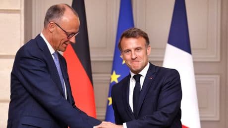 "Un amour raisonnable": pourquoi Emmanuel Macron et le nouveau Premier ministre allemand affichent leur entente