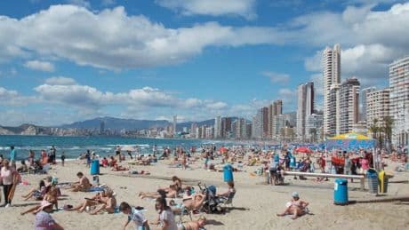 La nueva moda entre los turistas en Benidorm que está sujeta a multas de hasta 500 euros: &quot;Mejor no hacer&quot;