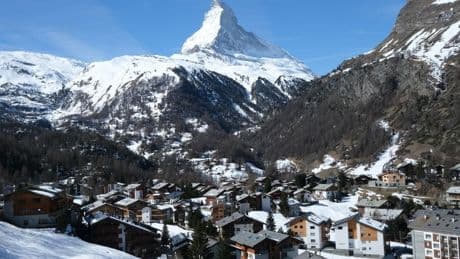 Lichamen van vijf skiërs gevonden in bergen vlakbij Zwitserse Zermatt