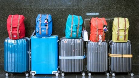 Fin del límite de 100 mililitros y de sacar el portátil de la maleta en varios aeropuertos europeos
