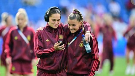 Fußball-EM: Fußballerinnen im Viertelfinale mit Hoffmann für Schüller