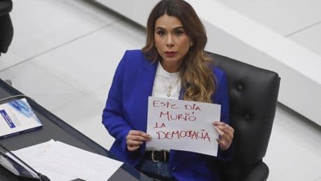 El partido de Bukele reforma la Constitución para que la reelección presidencial en El Salvador sea indefinida
