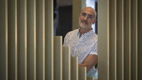 Arthur C. Brooks, experto en felicidad de la Universidad de Harvard: “El miedo es útil, pero la ansiedad es diferente. Es el mismo sistema fallando, goteando la preocupación en tu mente cuando no hay una amenaza real”