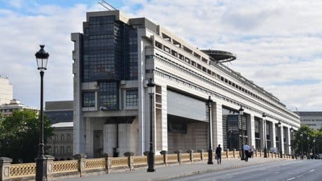 Emplois à domicile : comment le crédit d'impôt pourrait être raboté