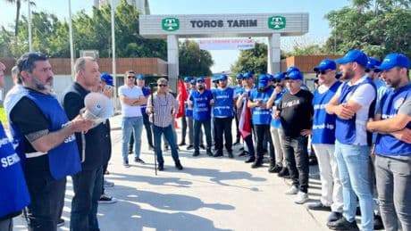 Toros Tarım işçileri TİS talepleri için greve çıktı