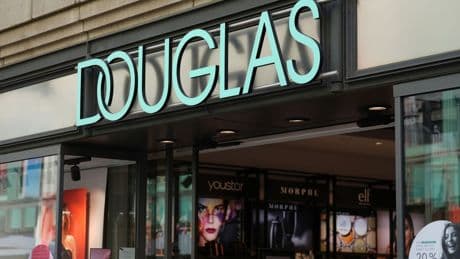 Einzelhandel: Douglas bekommt Kaufzurückhaltung der Kunden zu spüren