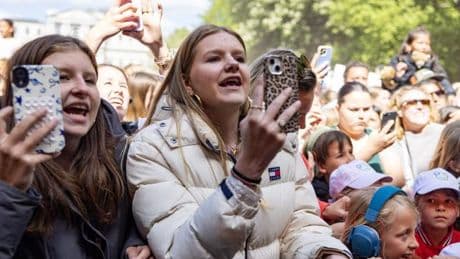 Pas de smartphone avant 14 ans : quand les parents néerlandais font front commun