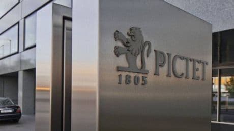 Pictet se aferra al oro para sortear el impacto de la “montaña rusa comercial”