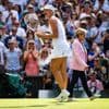 ‘Gravelkoningin’ Świątek dacht dat Wimbledon onhaalbaar was, maar vernedert Anisimova in finale: 6-0, 6-0
