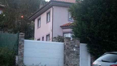 Von Polizei befreit, Eltern festgenommen - Deutsche Kinder 4 Jahre in Messie-Haus eingesperrt