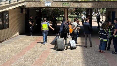 Desalojan un hostal ilegal con 59 okupas en Zaragoza: “Podría haber pasado una tragedia”