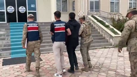 Hakkari ve Van'da 339 kilo uyuşturucu ele geçirildi