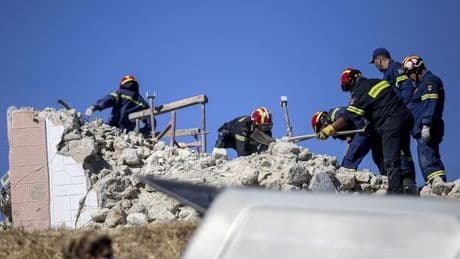 Tourists told 'know how to behave' as Greece rattled by earthquake